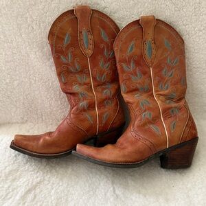 Ariat Women's Western Boot Style 10006309 sz. 8 B Chestnut Brown w/ Turquoise